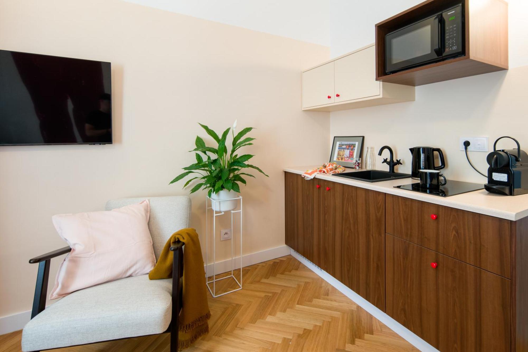 Golden Merchant Main Square Apartment