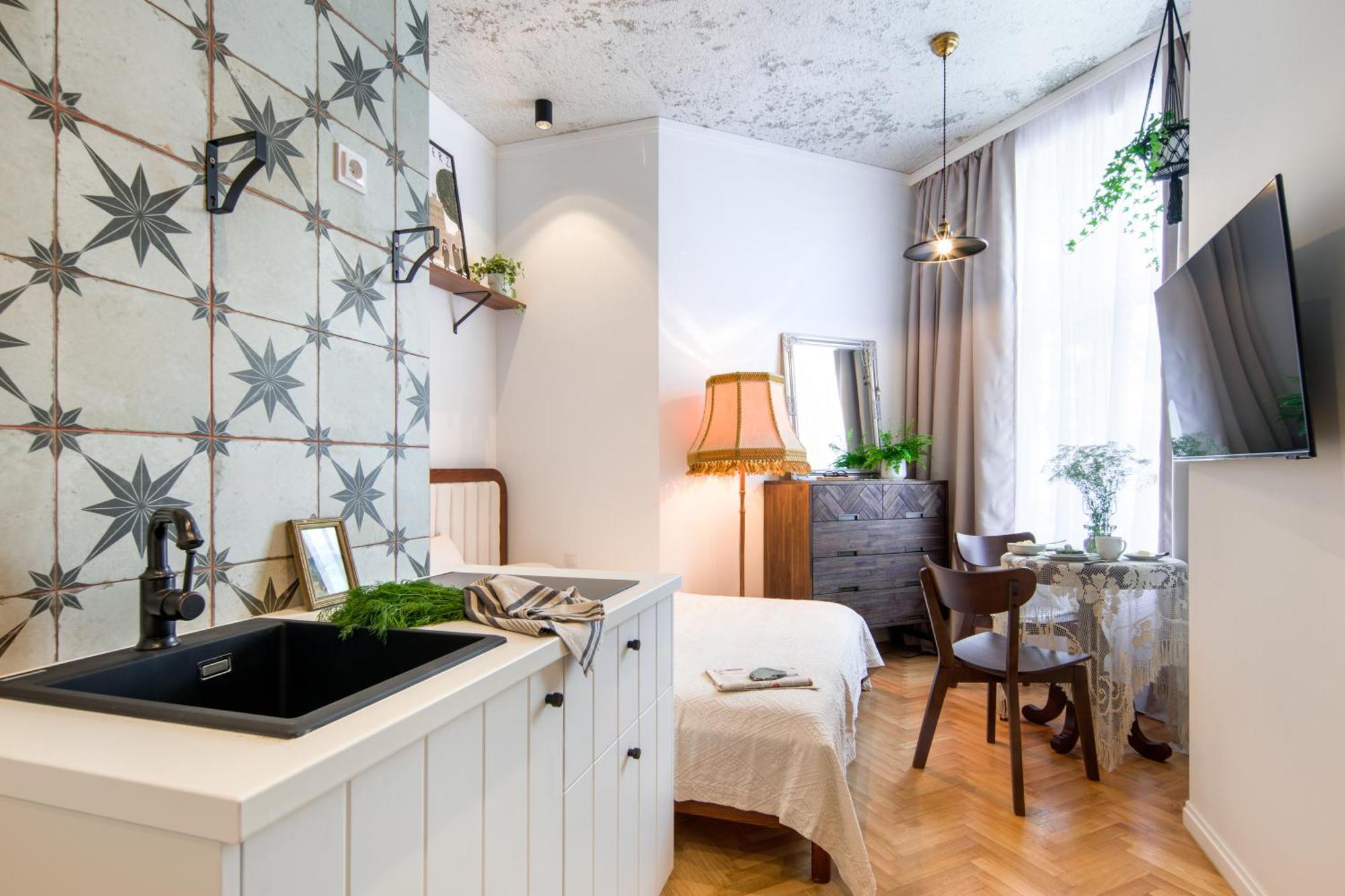 Golden Merchant Main Square Apartment